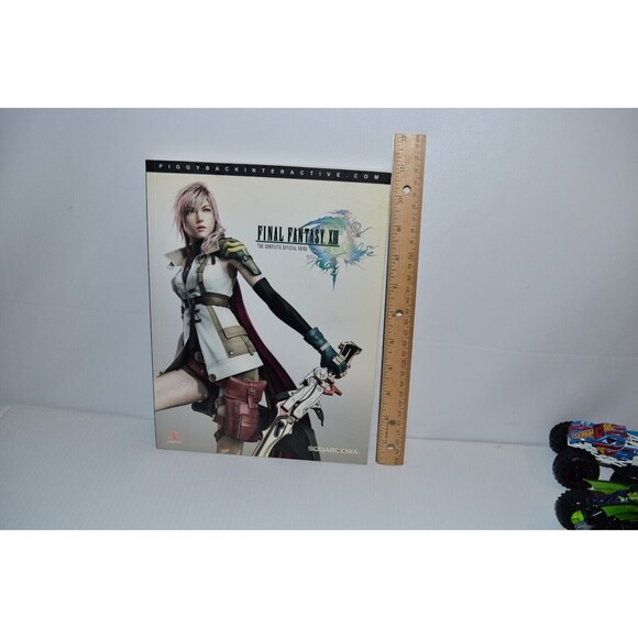 Final Fantasy XIII: Complete Official Guide Strategy Book RPG - Picture 3 of 8